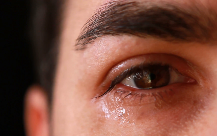 8 priežastys dažniau išsiverkti arba kokią naudą mums suteikia verkimas